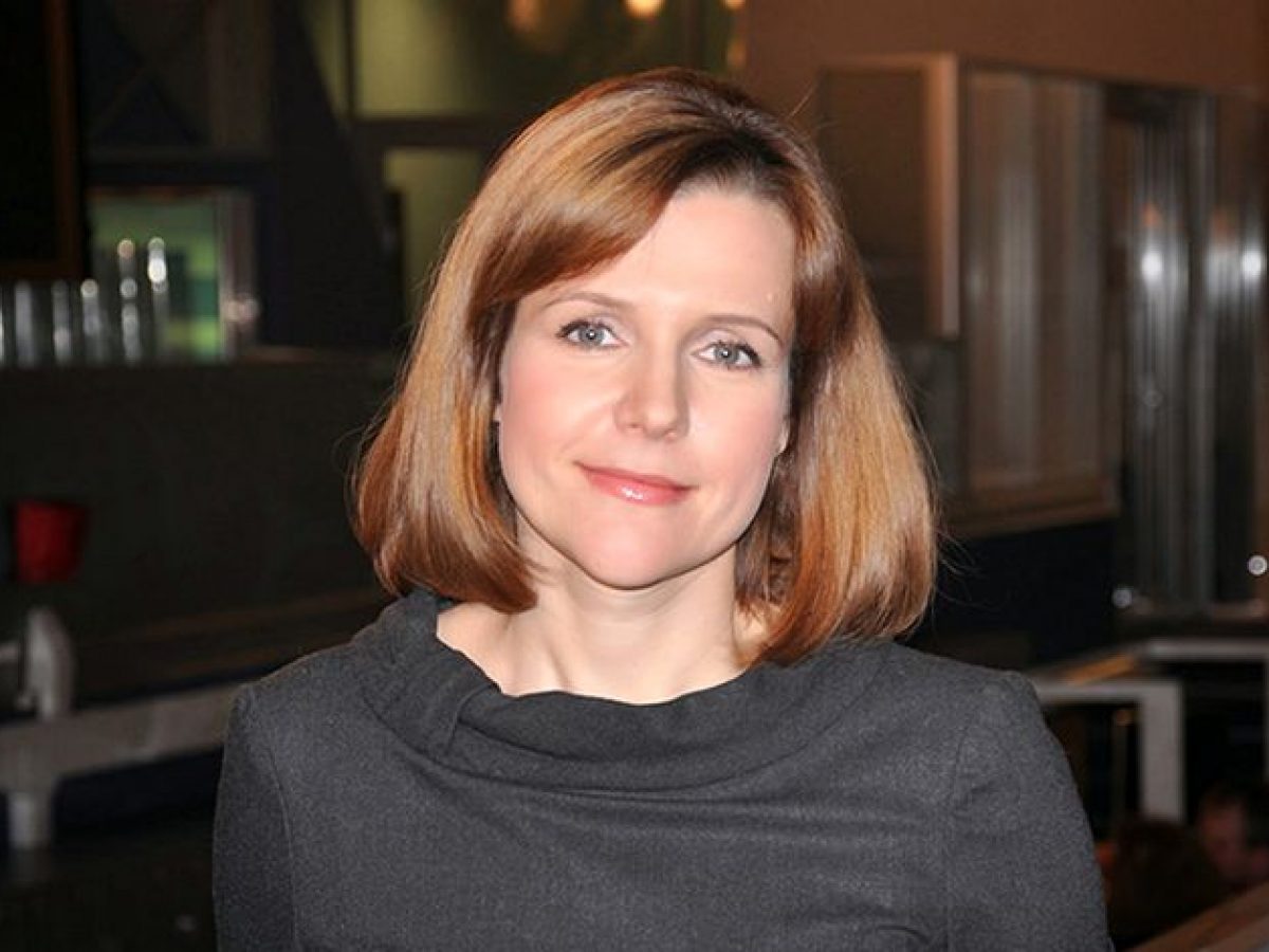 Үй иесі сантехник шақырып, оны жыныстық қатынасқа азғырған.